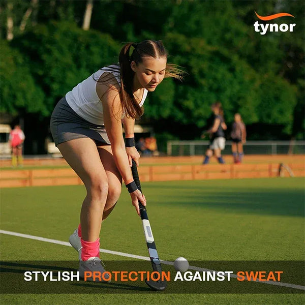 Tynor Wristband 305 worn while playing field hockey