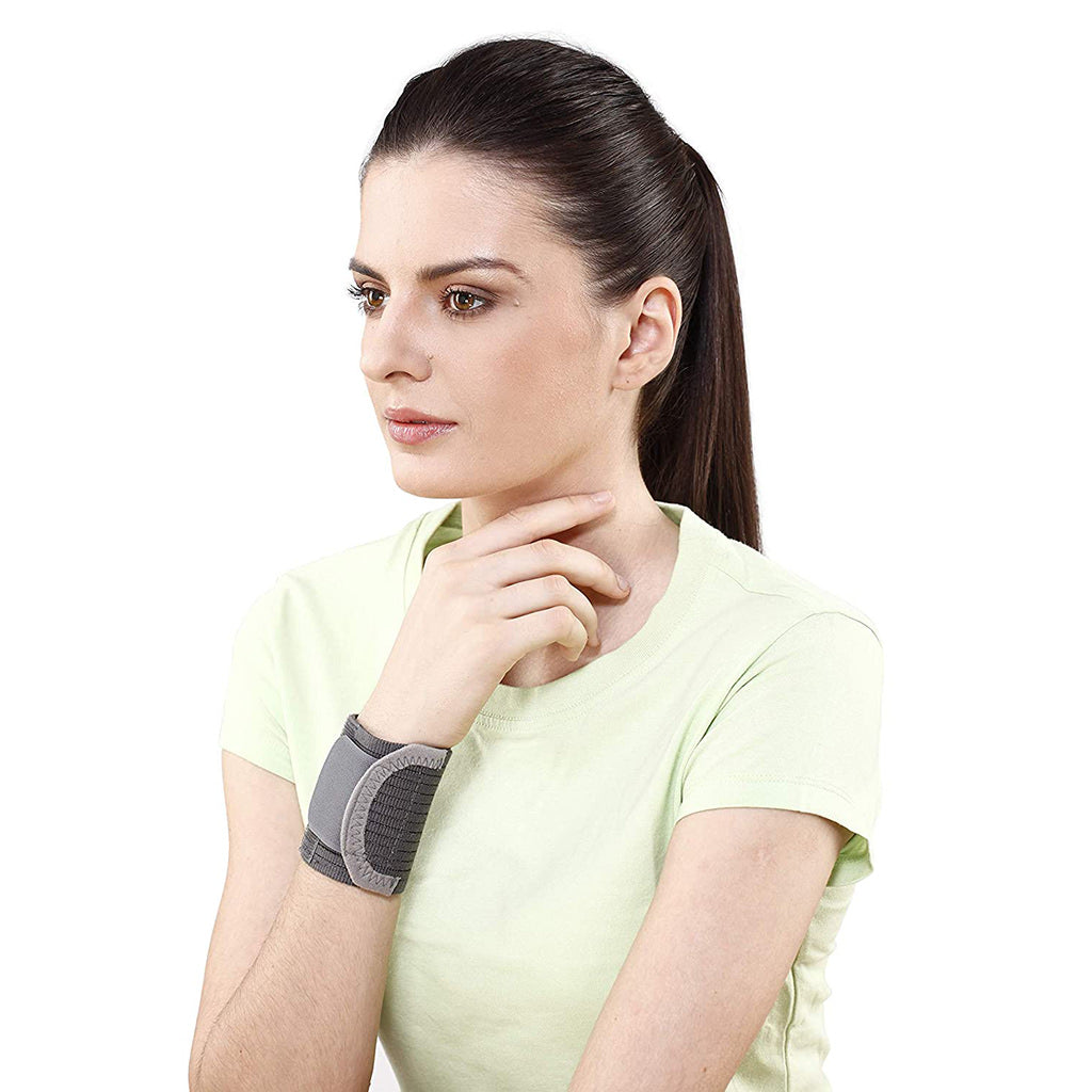 wrist-brace-with-double-lock-10