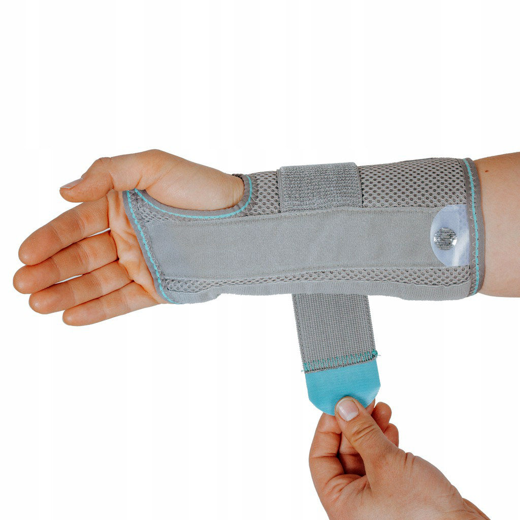 e43-blue-wrist-splint-ambidextrous-6